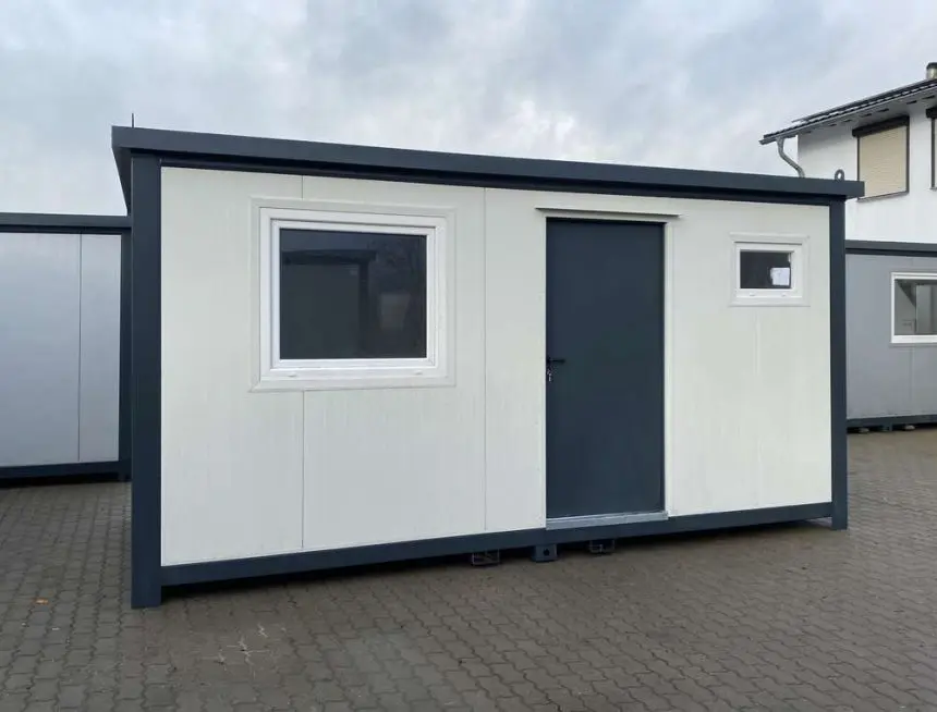 Conteneur-de-bureau-5×220-avec-sanitaire.webp Office / Living Container with Sanitary Facilities – 5×2.20m - Image 1